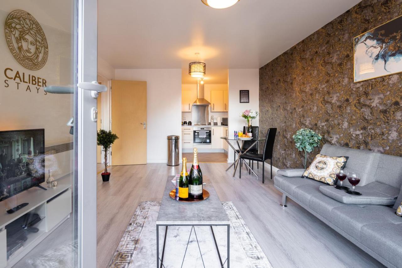 Caliber Stays Birmingham Bliss - Medusa Suite Apartments - Central 2-Bed Retreat - City Attractions, Sleeps 4, Free Netflix, Nearby Parking & Close Proximity - Bullring, Grand Central, The Cube - 5 Minutes Walk Екстер'єр фото