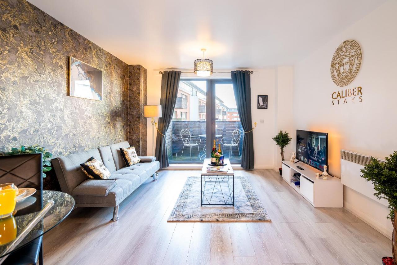 Caliber Stays Birmingham Bliss - Medusa Suite Apartments - Central 2-Bed Retreat - City Attractions, Sleeps 4, Free Netflix, Nearby Parking & Close Proximity - Bullring, Grand Central, The Cube - 5 Minutes Walk Екстер'єр фото